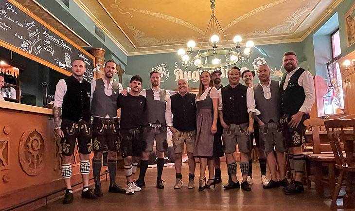 Angermaier X Distorted People- Das Geheimnis ist gelüftet.  Angermaier und Distorted People stellten im Sendlinger Augustiner Ihre 3. gemeinsame Kollektion vor (Foto: Martin Schmitz)